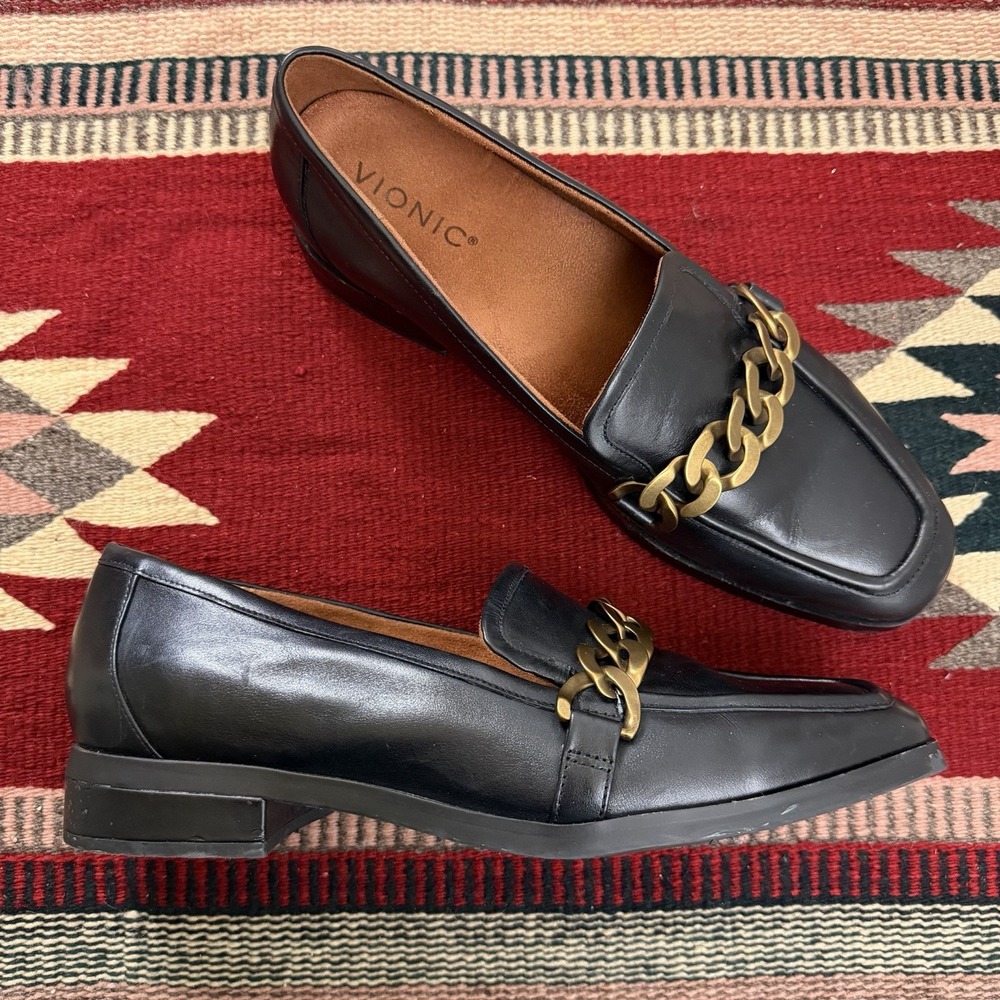 Vionic Mizelle Black Leather Slip On Loafers Sz 10 Gold Chain Square Toe Preppy